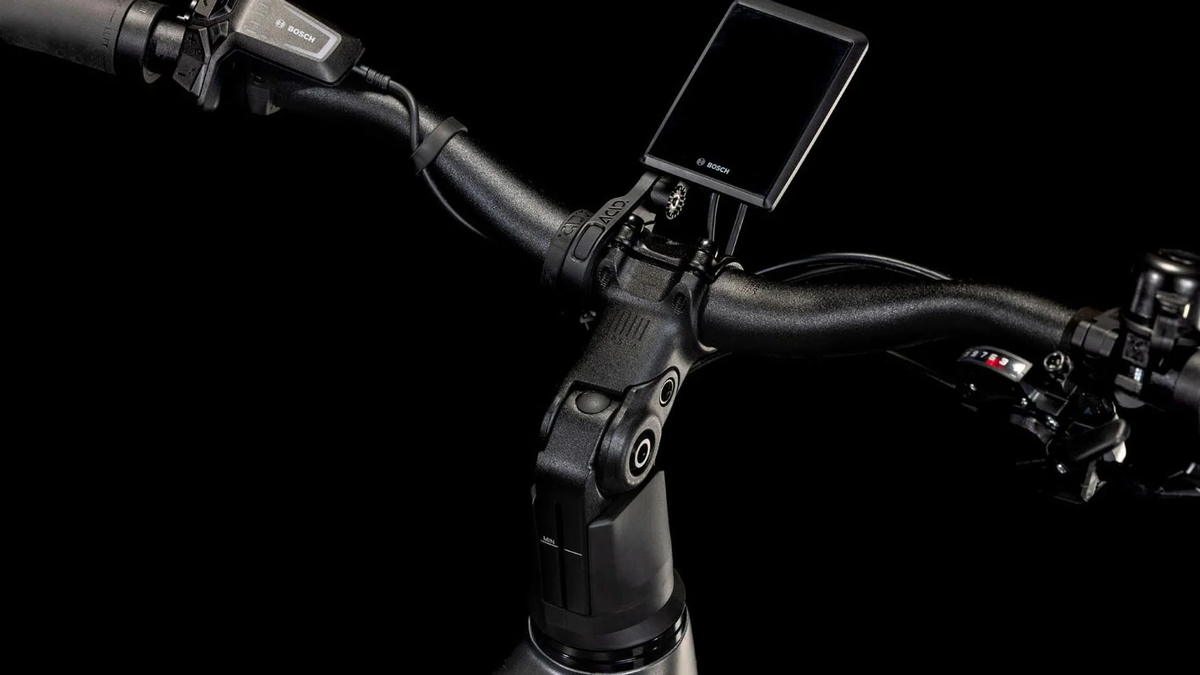 Cube Kathmandu Hybrid Pro TR - Image 2